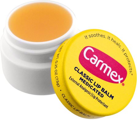 Classic Lip Balm, Medicated, 0.25 oz (7.5 g) by Carmex, 洗澡，美容，唇部護理，唇膏 HK 香港