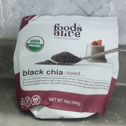 奇亞籽、奇亞籽補充劑、堅果和種子、魚油和歐米茄 (EPA DHA)、綠色食品和超級食品