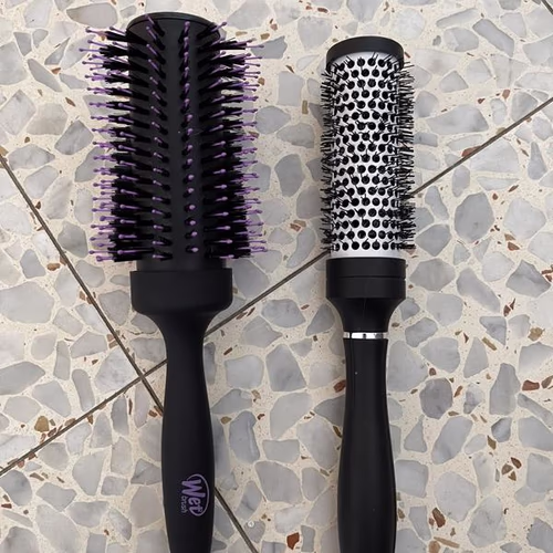 Wet Brush Break Free,豐盈圓形刷,細/中發,1 把刷子 香港 Wet Brush Break Free,豐盈圓形刷,細/中發,1 把刷子 香港