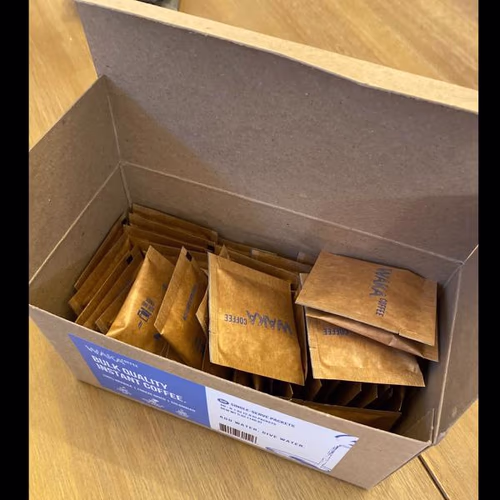 Waka Coffee 100% 阿拉比卡即溶咖啡,哥倫比亞,中度烘焙,50 包單份,每包 0.1 盎司(2.8 克) 香港 Waka Coffee 100% 阿拉比卡即溶咖啡,哥倫比亞,中度烘焙,50 包單份,每包 0.1 盎司(2.8 克) 香港
