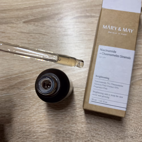 Mary & May 菸鹼醯胺 + 木瓜精華，1.01 液量盎司（30 毫升） 香港