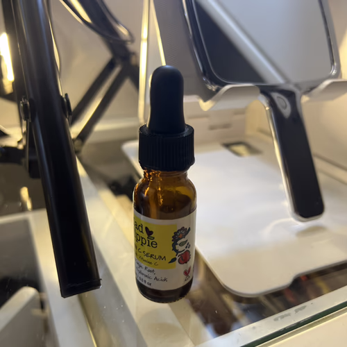 維生素 C 精華液、抗衰老和緊緻、維生素 C、美容、精華液、護理和精華液 維生素 C 精華液、抗衰老和緊緻、維生素 C、美容、精華液、護理和精華液
