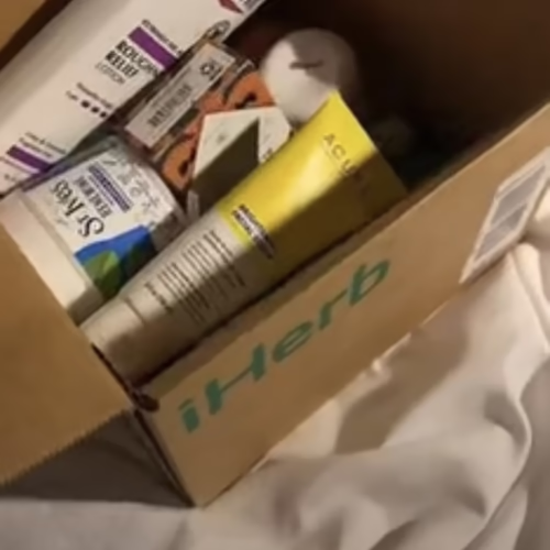 頭髮和頭皮護理 - 洗髮精 頭髮和頭皮護理 - 洗髮精