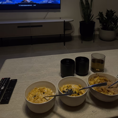 格蘭諾拉麥片 - 穀物和早餐食品 格蘭諾拉麥片 - 穀物和早餐食品