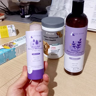 Kin+Kind 狗和貓用鼻子和爪子天然保濕霜,2.3 盎司(65.2 克) HK Kin+Kind 狗和貓用鼻子和爪子天然保濕霜,2.3 盎司(65.2 克) HK