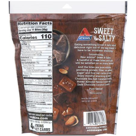 小吃, 零食: Atkins, Sweet & Salty Snacks, Dark Chocolate Sea Salt Caramel Crunch Bites, 5.29 oz (150 g)