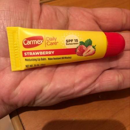Carmex, Daily Care, Moisturizing Lip Balm, Strawberry, SPF 15, .35 oz (10 g)