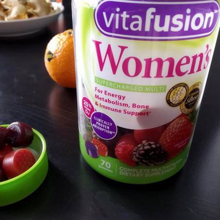 VitaFusion, Women's Gummy Vitamins, Natural Berry Flavors, 150 Gummies